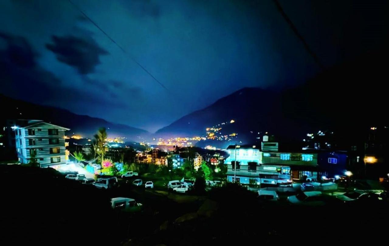 Hotel Himachal Heights Manāli Eksteriør bilde